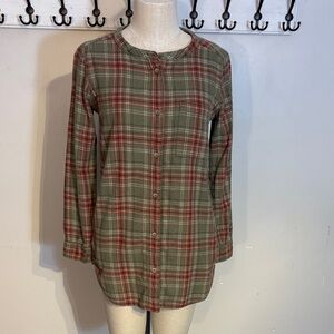 Roots Women's Plaid Button-Up shirt size xs